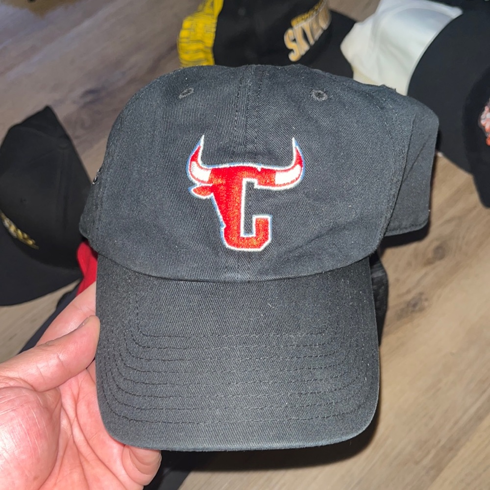 CHICAGO BULLS 47' BRAND BLACK ADJUSTABLE DAD HAT Rare